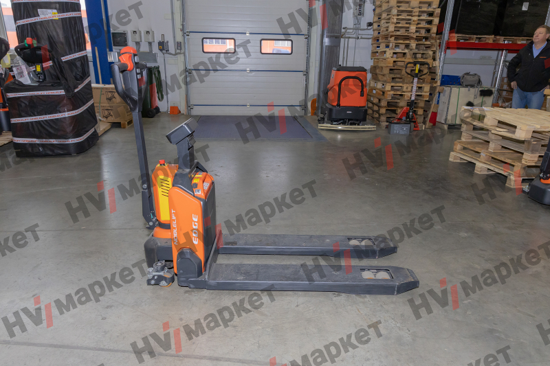 Тележка самоходная PTE20N 2000 кг, 540x1150 мм, двойные ролики 80x70, литиевая батарея 48V/20Ah, с зарядным устройством 48/9A, контроллер Curtis HV Market