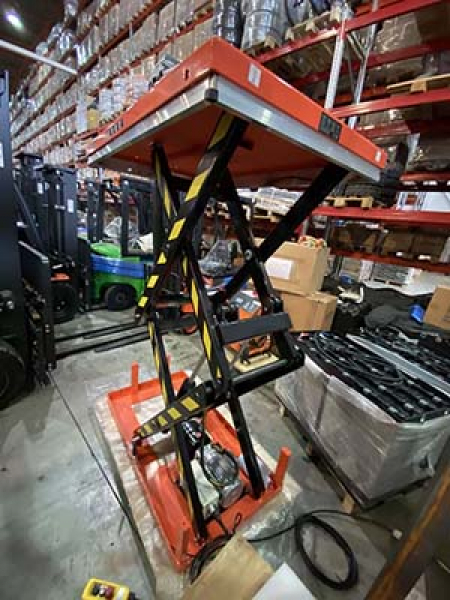 Подъемный стол YLF4003 1000x2000 4000 кг HV Market