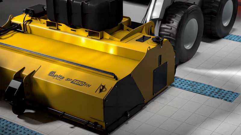 Щетка дорожная с передним бункером Delta SP 1850 FH HV Market