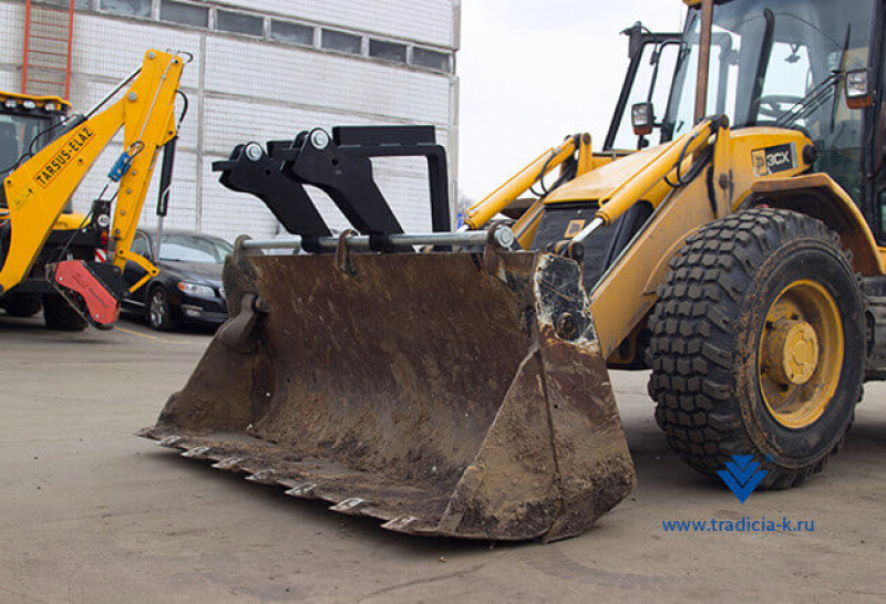 Вилы откидные паллетные Impulse PF2000 на ковш JCB 3CX / 4CX HV Market