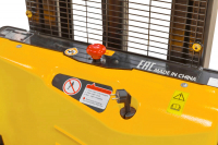 Штабелер электрический самоходный ESL122 (1200 кг, 3,3 м, li-ion 24В / 80Ач) SMARTLIFT (SMART) HV Market