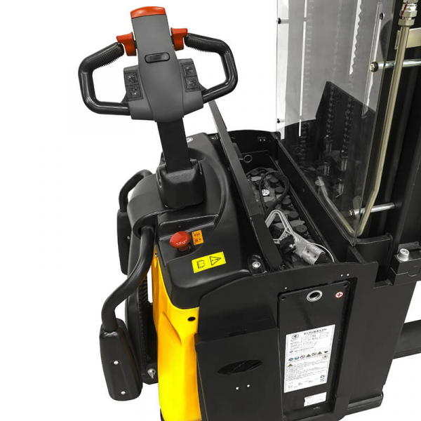 Штабелер электрический самоходный ES16-RS (1600 кг, 5 м, 24В / 280Ач) SMARTLIFT (SMART)