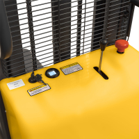 Штабелер с электроподъемом SPN 1516 (1500 кг, 1,6 м, 12В / 120Ач) SMARTLIFT HV Market