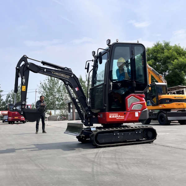Мини-экскаватор QUADTRAC E22U PRO (2.2т, кабина, A/C, квикаплер, бур, 3 ковша) HV Market