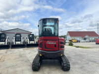 Мини-экскаватор QUADTRAC E40 PRO (4т, кабина, A/C, квикаплер, бур, 3 ковша. Гидравлический прижим) HV Market