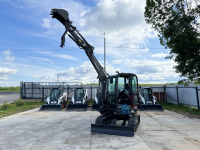 Мини-экскаватор QUADTRAC E40 PRO (4т, кабина, A/C, квикаплер, бур, 3 ковша. Гидравлический прижим) HV Market